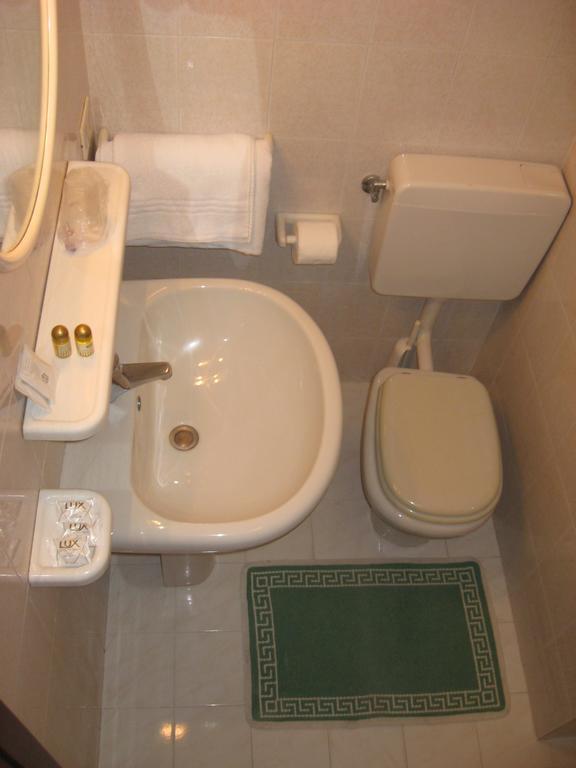 Albergo Ristorante Rosade Tavagnacco Habitación foto